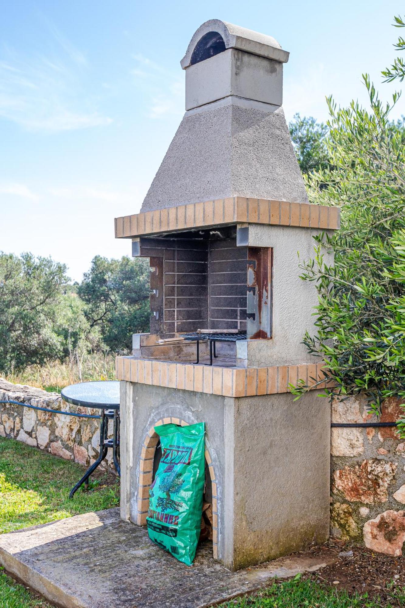 Dimitra Apartment With Private Pool And Sea View -The Ground Floor Of A Two Storey Building Daratsos Exterior photo